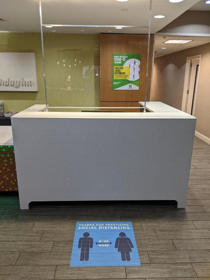 Holiday Inn Charlotte University By Ihg Bagian luar foto