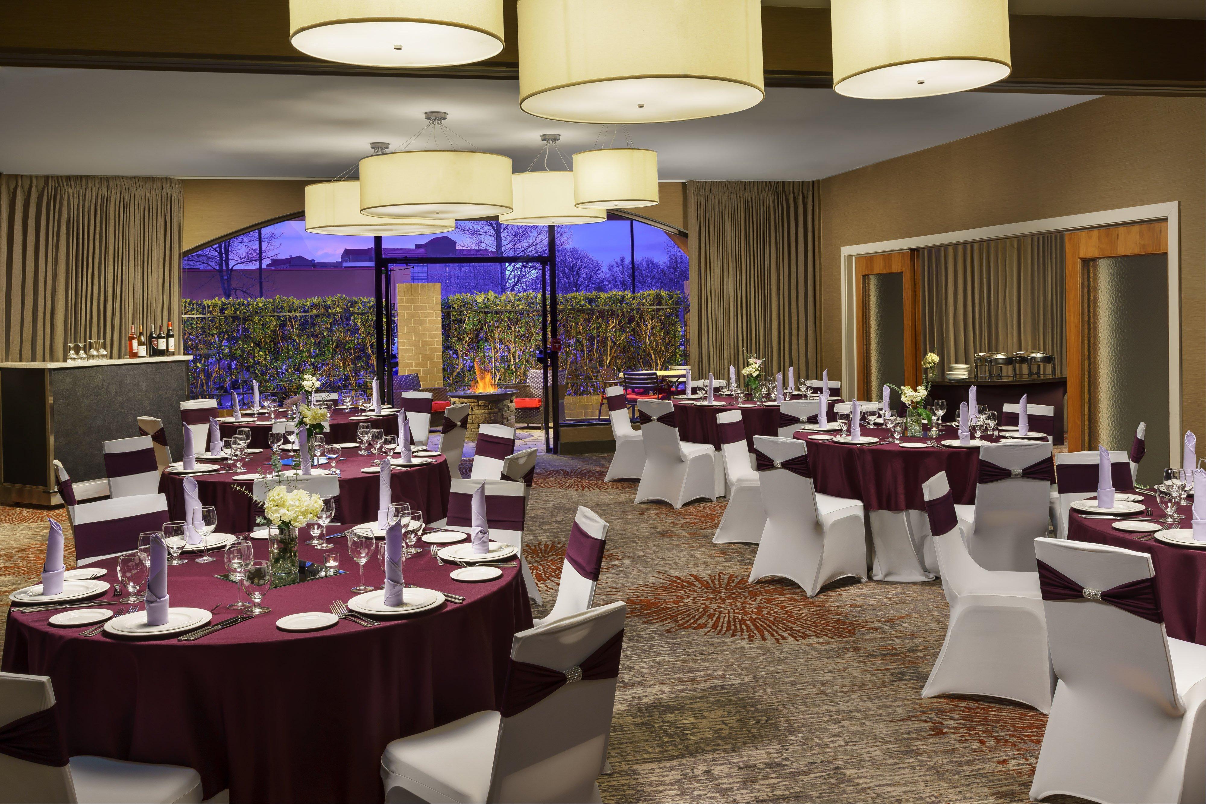 Holiday Inn Charlotte University By Ihg Bagian luar foto