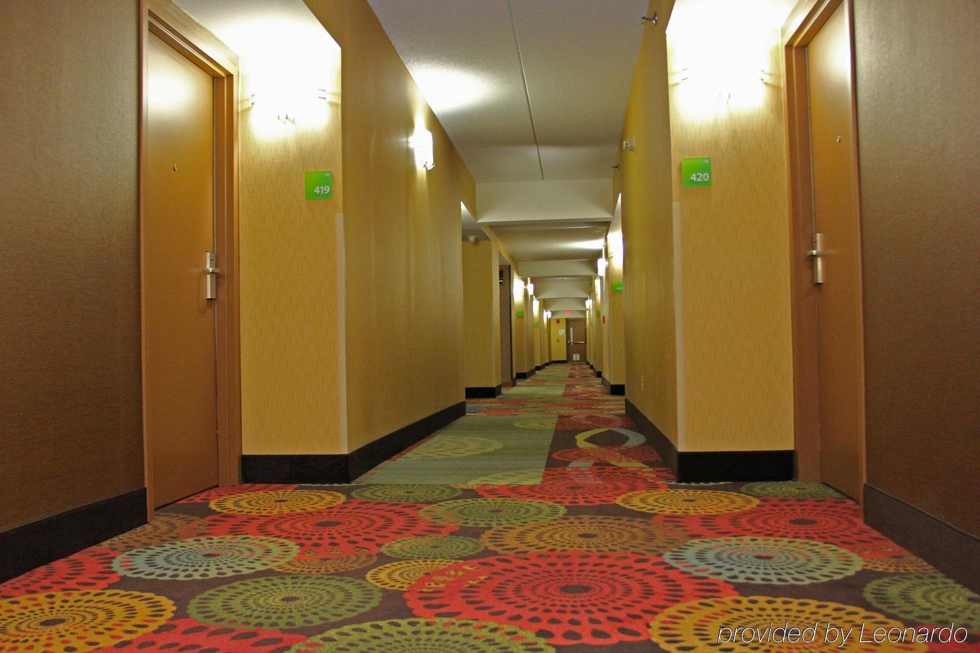 Holiday Inn Charlotte University, An Ihg Hotel Bagian luar foto