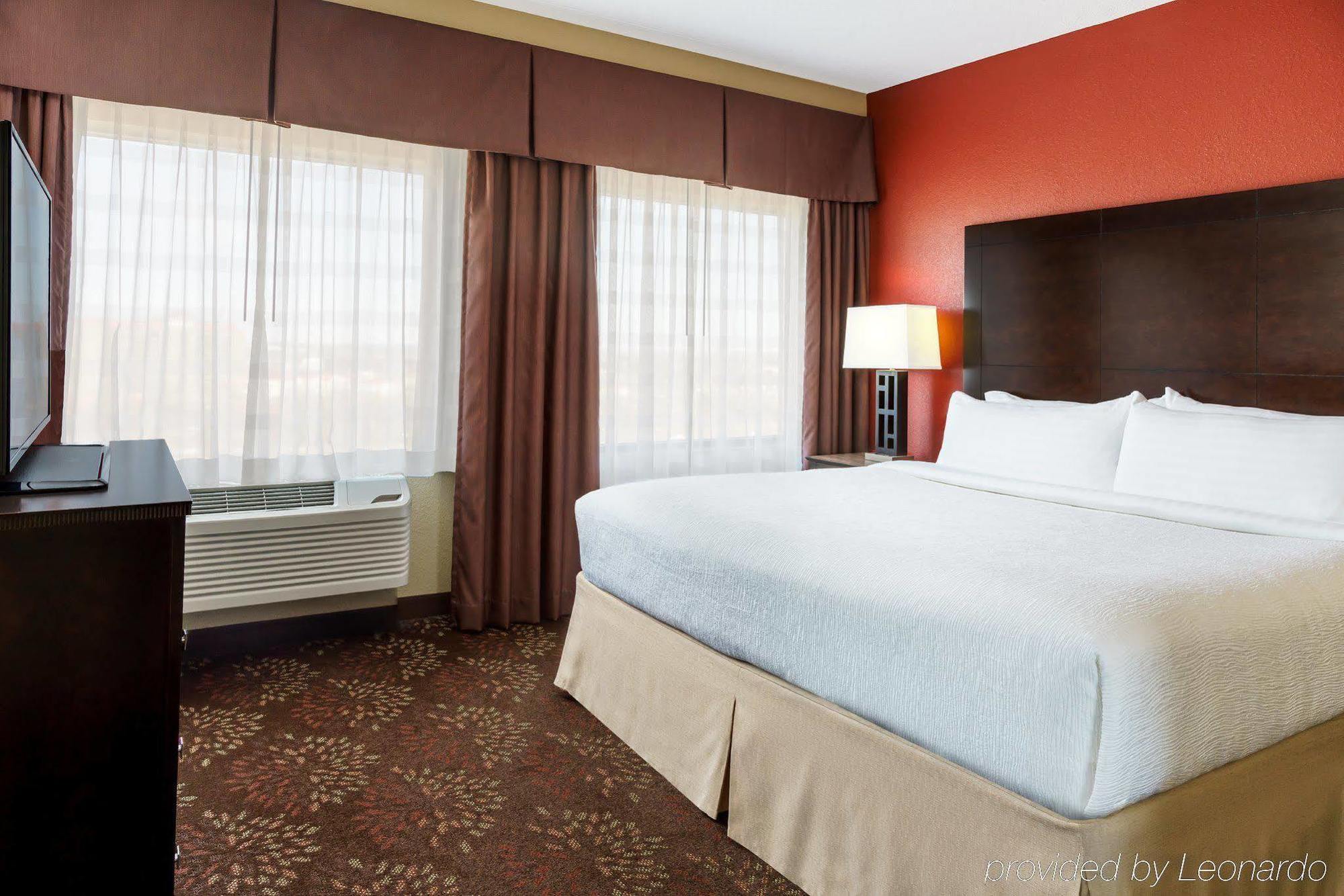 Holiday Inn Charlotte University, An Ihg Hotel Bagian luar foto