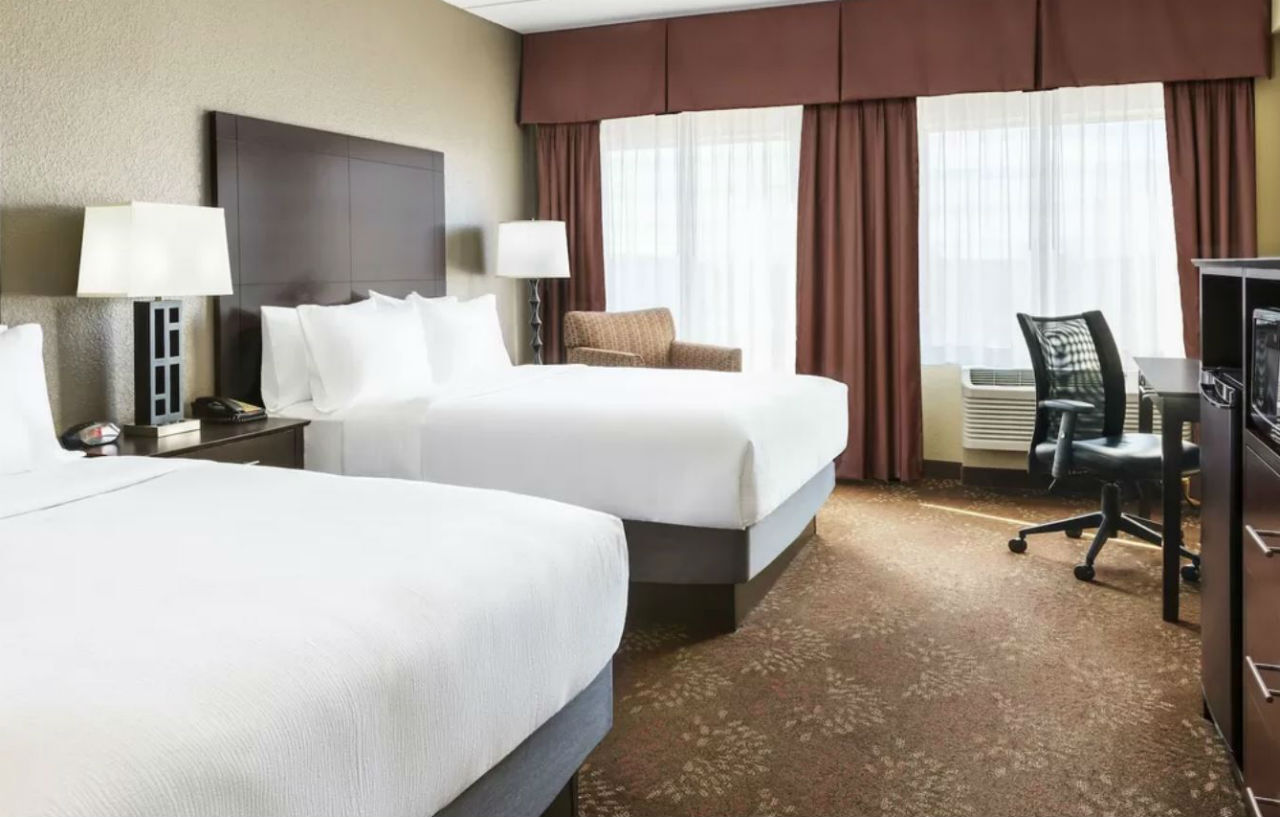 Holiday Inn Charlotte University By Ihg Bagian luar foto